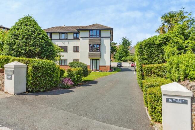 2 bed property, in Belle Vue Road, £130,000