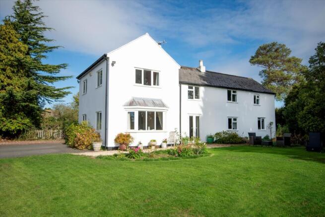 5 bed property, in Shutter Lane, £975,000