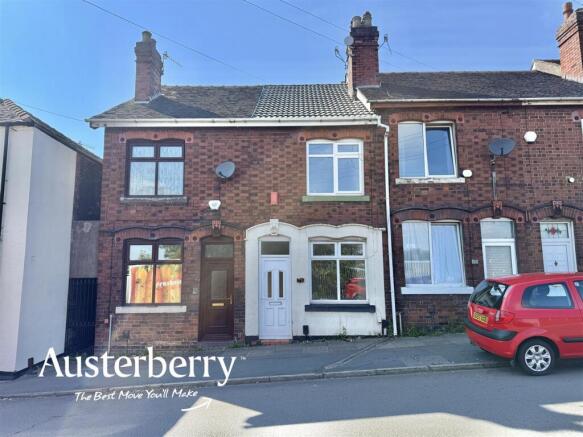 2 bed property, in Anchor Road, £90,000