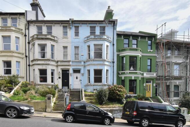 4 bed property, in Braybrooke Road, £350,000