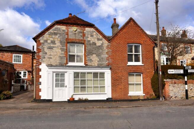 3 bed property, in North Lane, £280,000