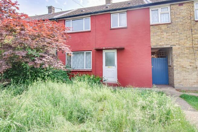 3 bed property, in Eastwoodbury Crescent, £275,000