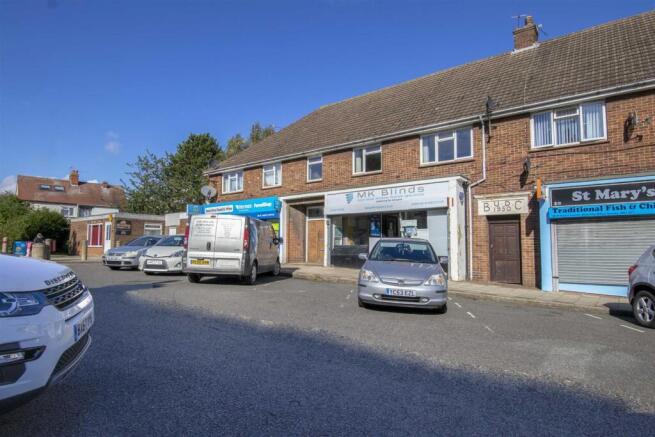 2 bed property, in St Marys Avenue, £169,995