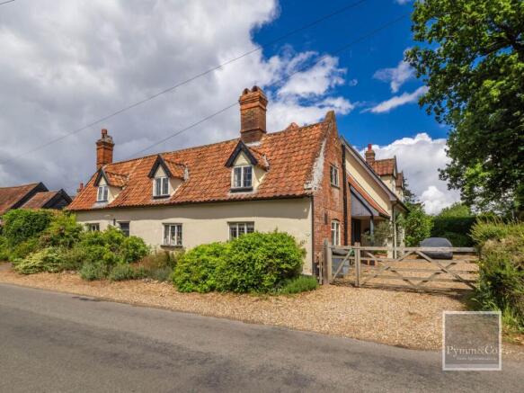 5 bed property, in The Street, £850,000