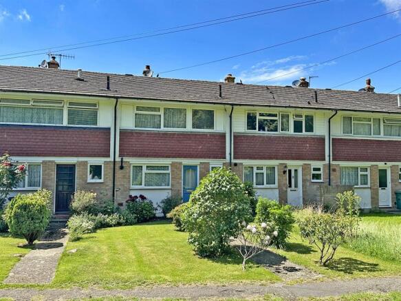 3 bed property, in Hampton Road, £375,000