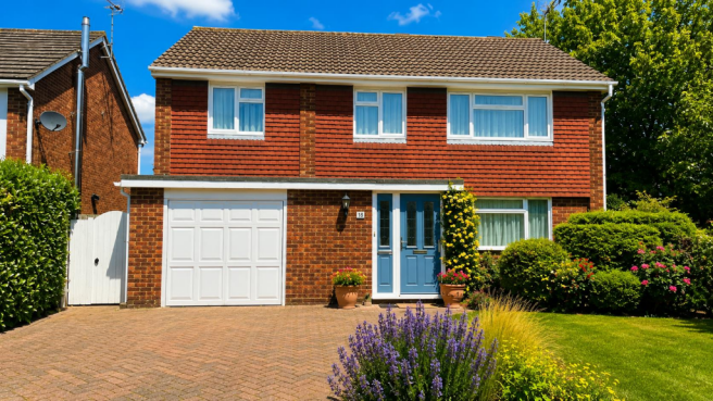 4 bed property, in Egg Hall, £680,000