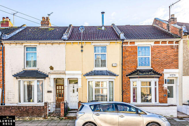 2 bed property, in Hatfield Road, £220,000