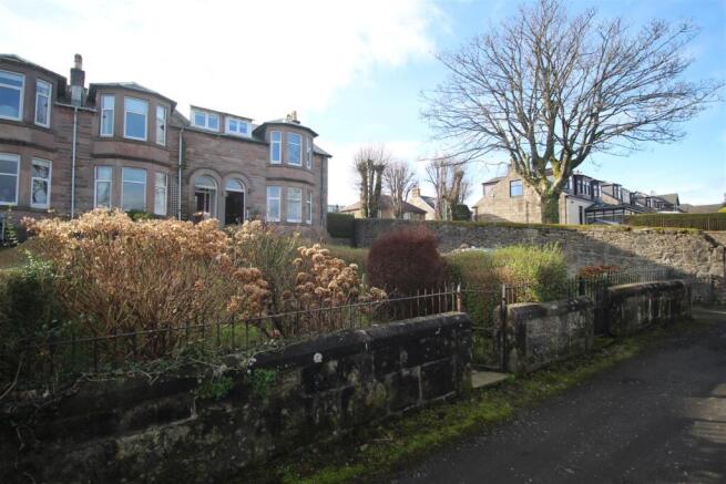 3 bed property, in Jardine Terrace, £245,000