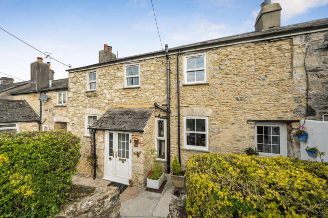 2 bed property, in Filham Cottages, £325,000