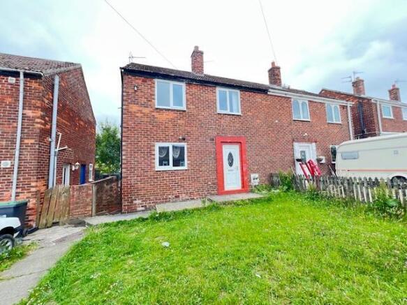 2 bed property, in School Avenue, £49,950