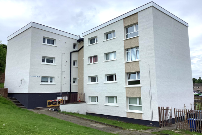 2 bed property, in Balmore Drive, £59,995