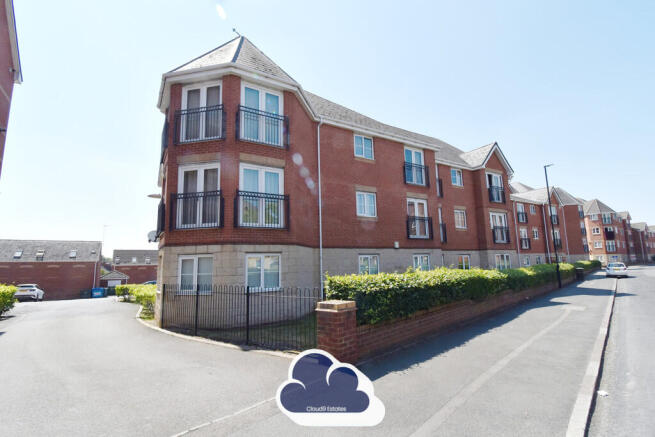 2 bed property, in Thackhall Street, £120,000
