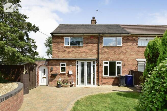 2 bed property, in Seabridge Lane, £180,000