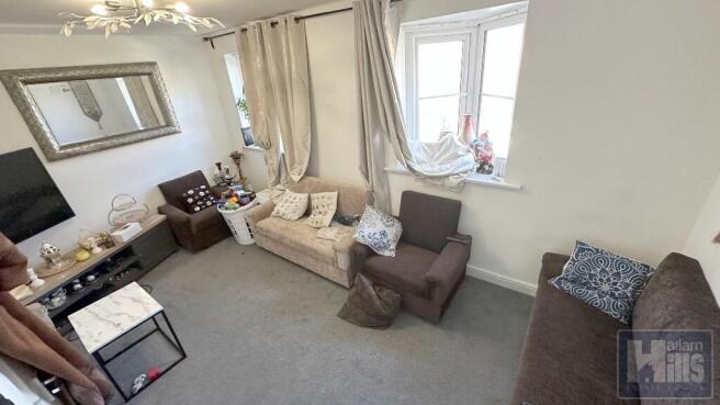 3 bed property, in Raynald Road, £180,000