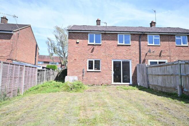 3 bed property, in Malmstone Avenue, £325,000