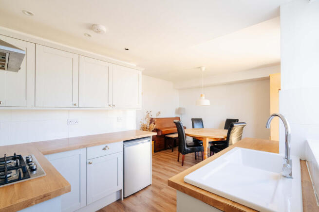 3 bed property, in Bristol BS7, £350,000