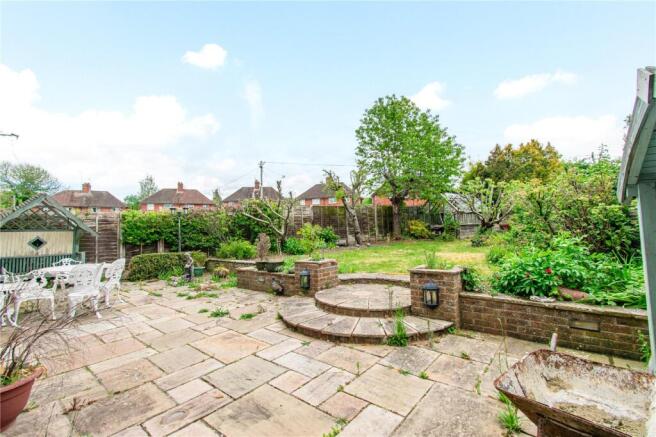 4 bed property, in Gwyns Piece, £450,000