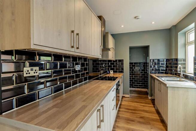 2 bed property, in Burton Avenue, £90,000