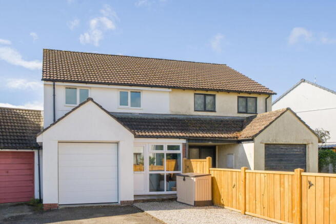 2 bed property, in Christa Court, £210,000
