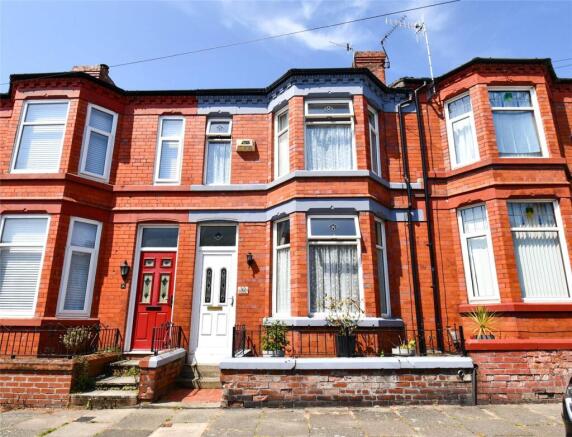 4 bed property, in Gorsefield Road, £165,000