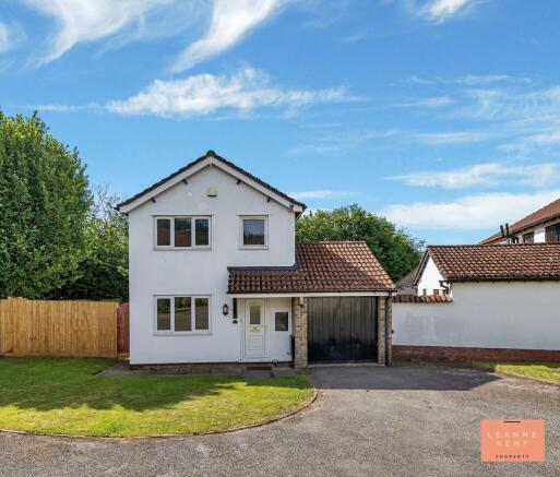 3 bed property, in Heritage Park, £325,000