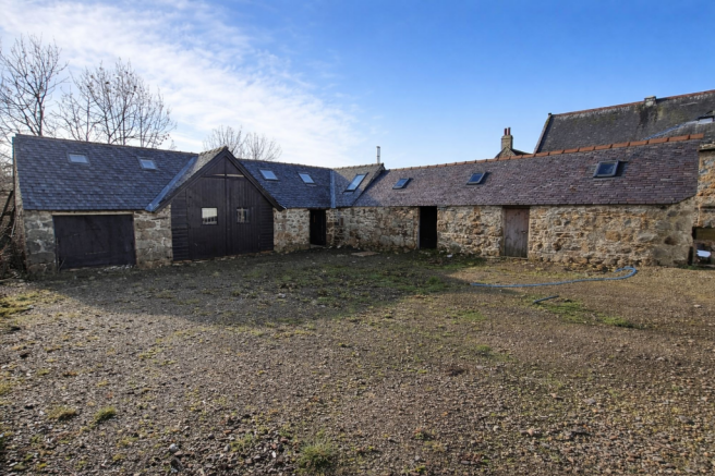 3 bed property, in Steading At 88 Main Street, £65,000