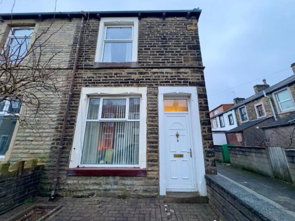 3 bed property, in Holmsley Street, £100,000