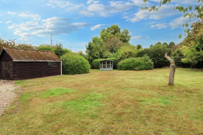 3 bed property, in Primrose Hill, £630,000