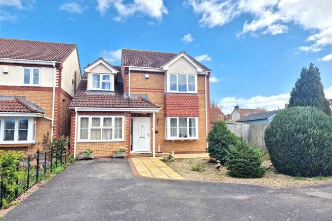 4 bed property, in Bella View Gardens, £420,000