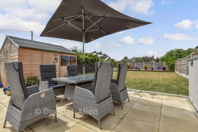3 bed property, in Harold Gardens, £450,000