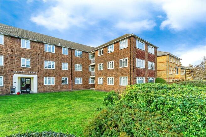 2 bed property, in Havelock Road, £285,000