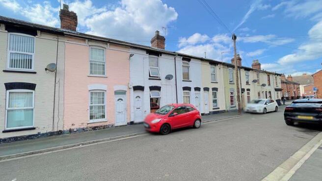 2 bed property, in Stanley Place, £126,500
