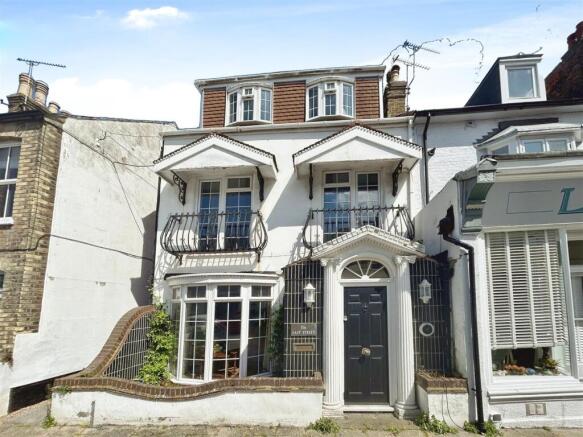 3 bed property, in East Street, £425,000