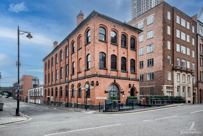 10 bed property, in Investment Sale (Freehold, £2,250,000