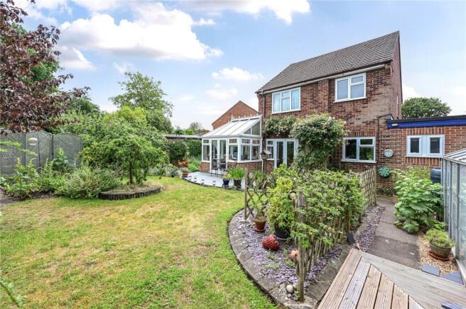 4 bed property, in Carlyon Close, £630,000