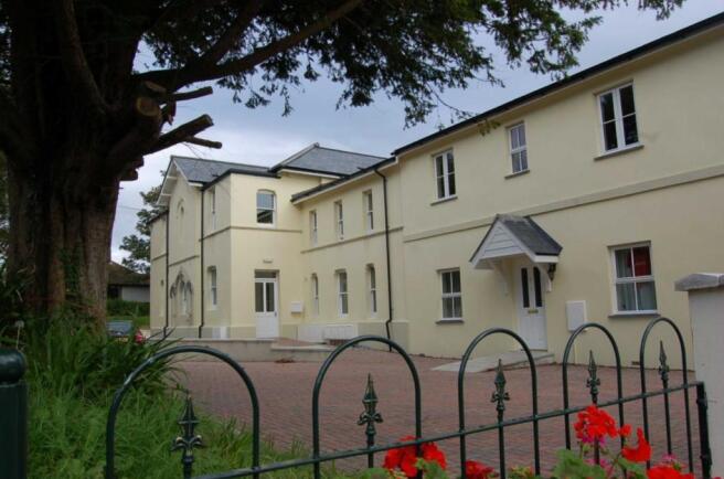 11 bed property, in Diddies, £925,000
