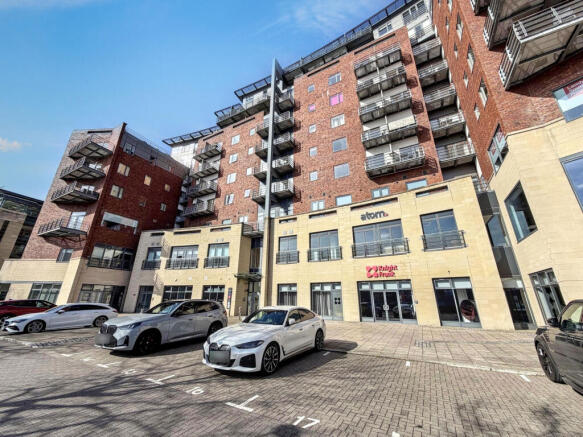 2 bed property, in St. Anns Street, £160,000
