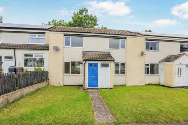 3 bed property, in Somerset Close, £117,000