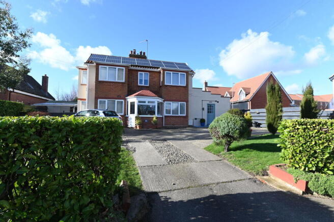 5 bed property, in Framlingham, £595,000