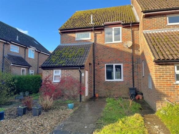 3 bed property, in Elm Close, £315,000