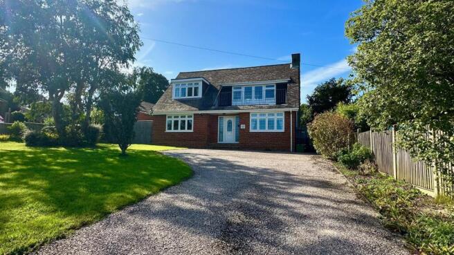 4 bed property, in Waites Lane, £575,000