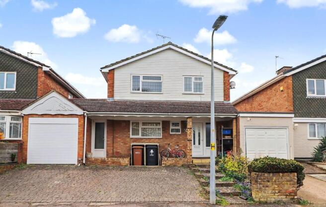 4 bed property, in Pepsal End, £500,000