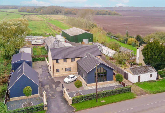 5 bed property, in Hasse Road, £775,000