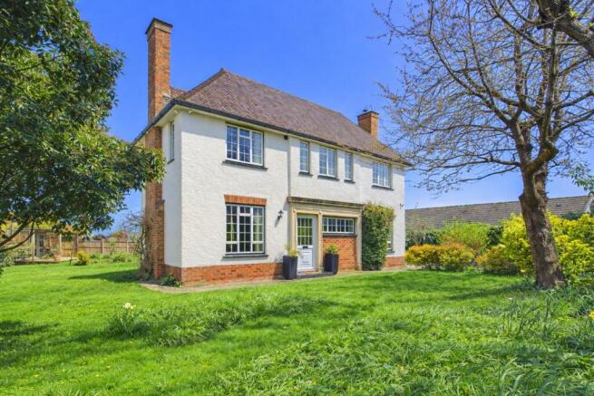 4 bed property, in Birdsall House, £475,000
