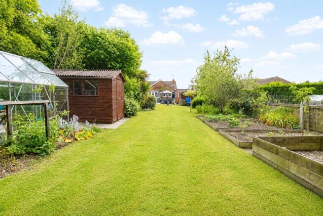 4 bed property, in Catchpole Lane, £575,000