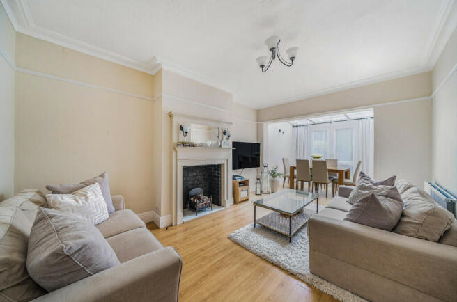 3 bed property, in Glendun Road, £900,000