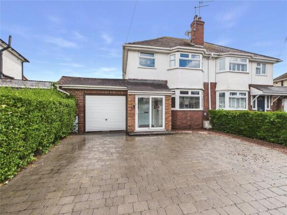 3 bed property, in Margaret Road, £325,000