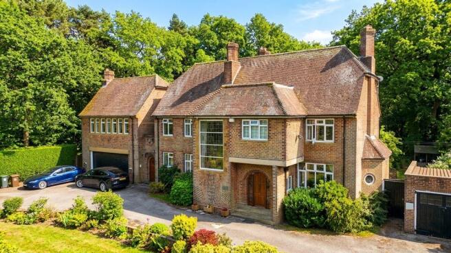 5 bed property, in Hardwick Road, £1,350,000