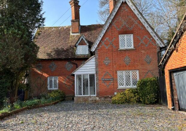 3 bed property, in School House, £365,000