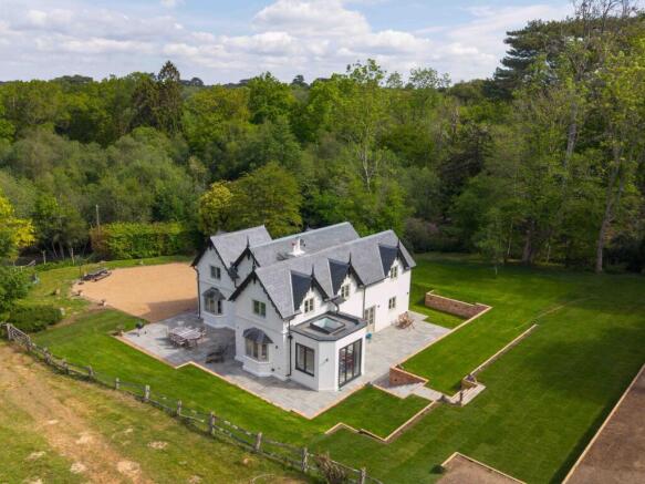 5 bed property, in Eridge Park, £1,750,000